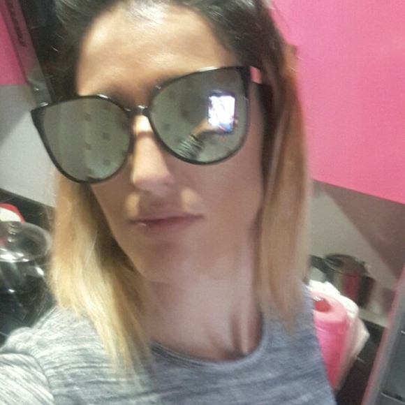 Oversized Silver Cat Eye Sunglasses - Picture 6 of 7